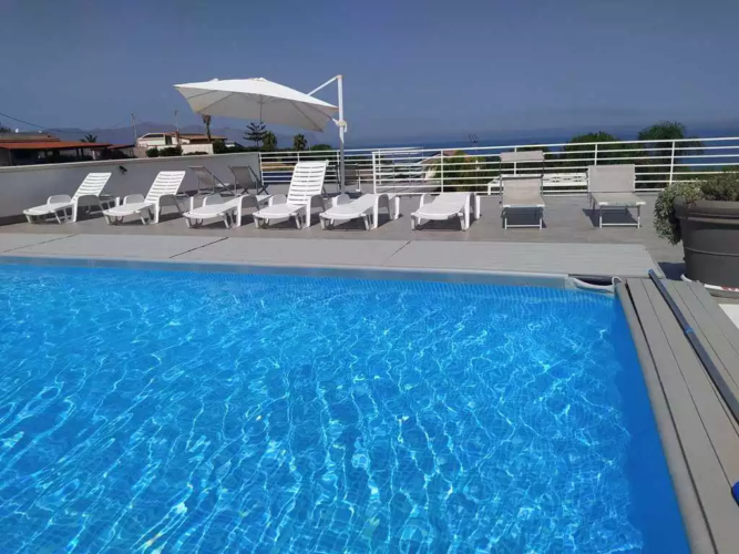 Villetta a Balestrate con piscina vista mare on ampio panorama