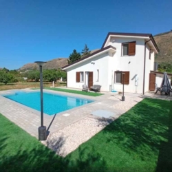 Villa con piscina ad uso esclusivo a Castellammare del Golfo