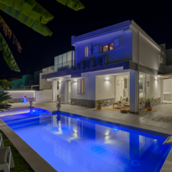 Villa intera con piscina privata e Jacuzzi a Marzamemi