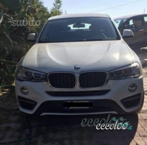 BMW X4 anno 12/2014 di colore bianco