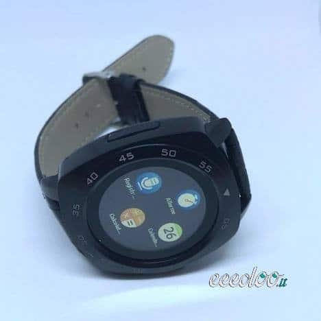 Smartwatch DM88 di colore NERO e SILVER
