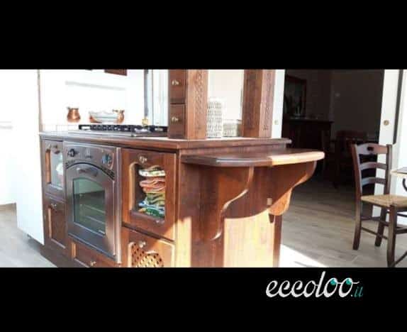 Cucina in finta muratura e legno massello a €.2500