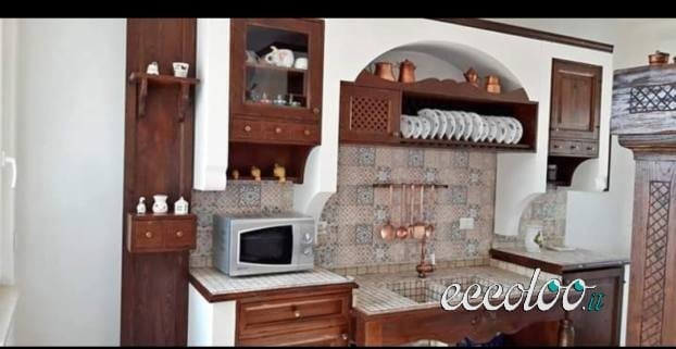 Cucina in finta muratura e legno massello a €.2500