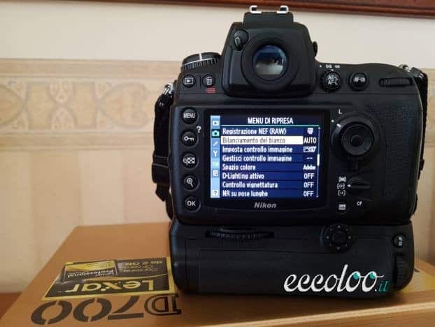 NIKON D700 FX +MB-D10 Nikon grip (NITAL). €. 800