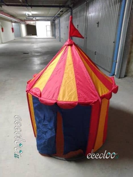 tenda circo per bimbi e macchinina tutto a €. 19